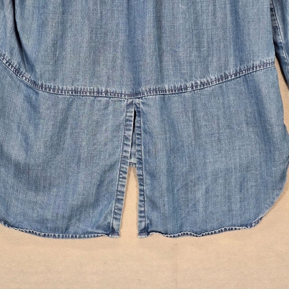 Cloth & Stone Denim Shirt Women’s Tencel Chambray Long Sleeve V Neck Size S - Picture 5 of 13